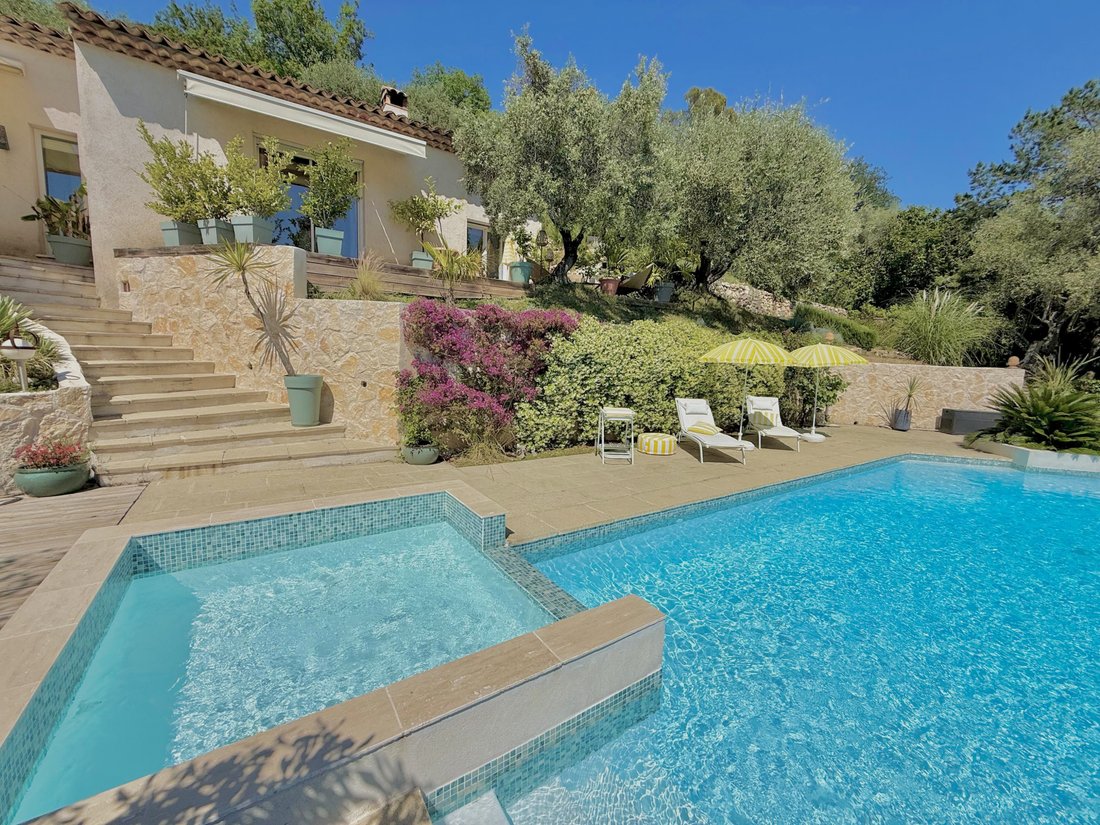 Villa à Tourrettes-sur-Loup, Provence-Alpes-Côte d'Azur, France 2 - 18067226