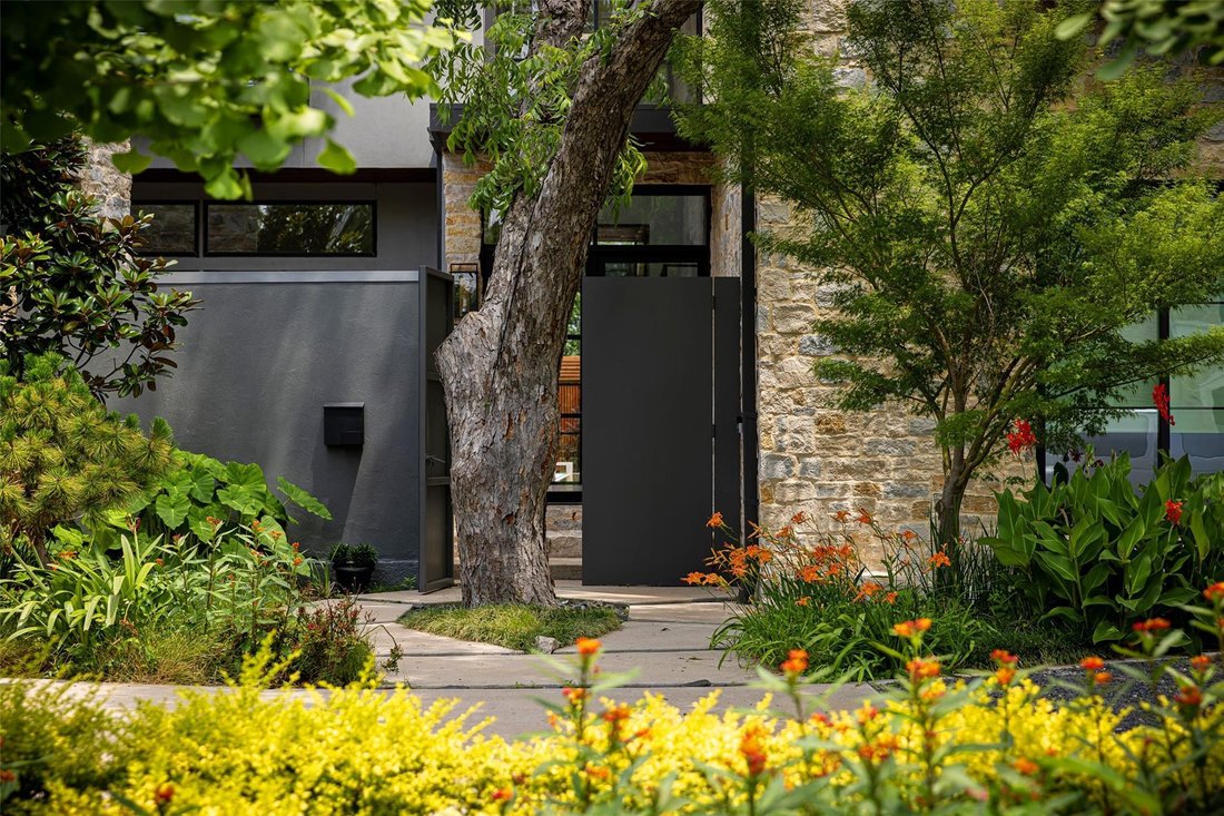 House in Dallas, Texas, United States 3 - 17702115