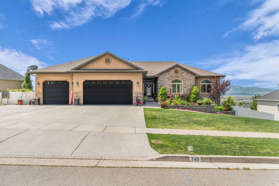 House in Hyde Park, Utah, United States 1 - 18067343