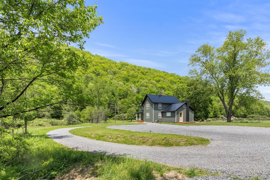 House in Emporium, Pennsylvania, United States 4 - 18066581