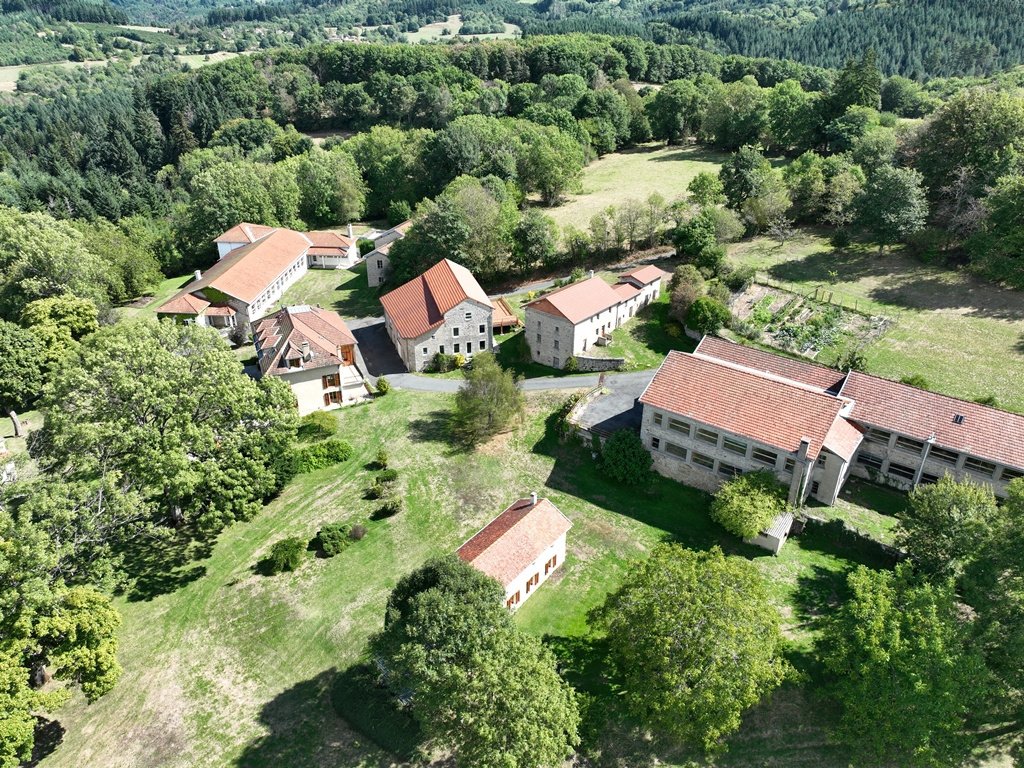 House in Clermont-Ferrand, Auvergne-Rhône-Alpes, France 1 - 18066819