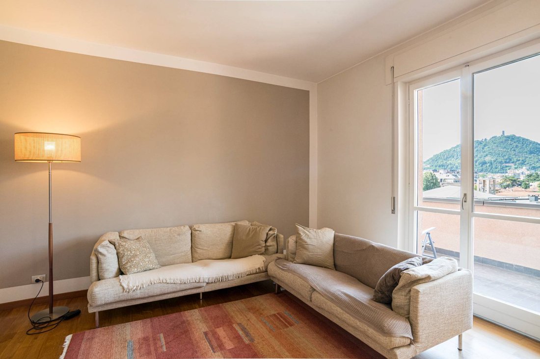 Apartment in Eastern Lake Center, Como, Lombardy 3 - 18068387