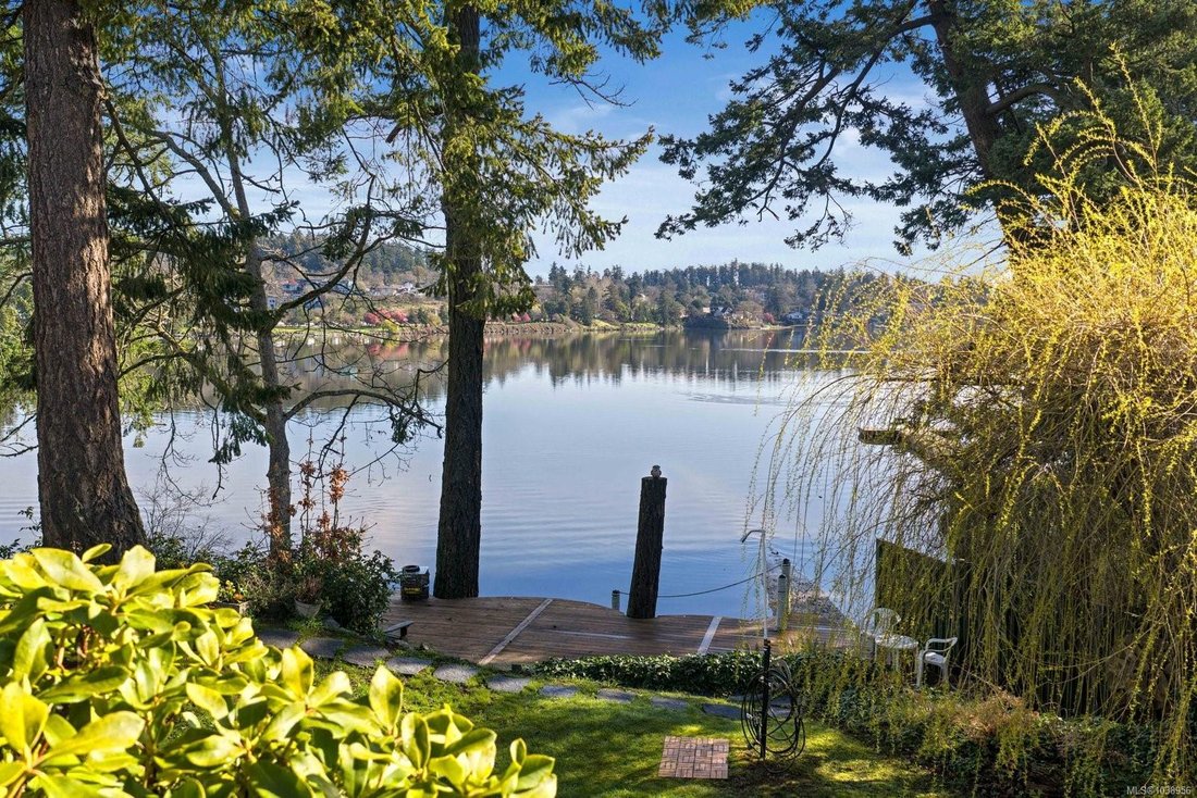 House in View Royal, British Columbia, Canada 3 - 18067467
