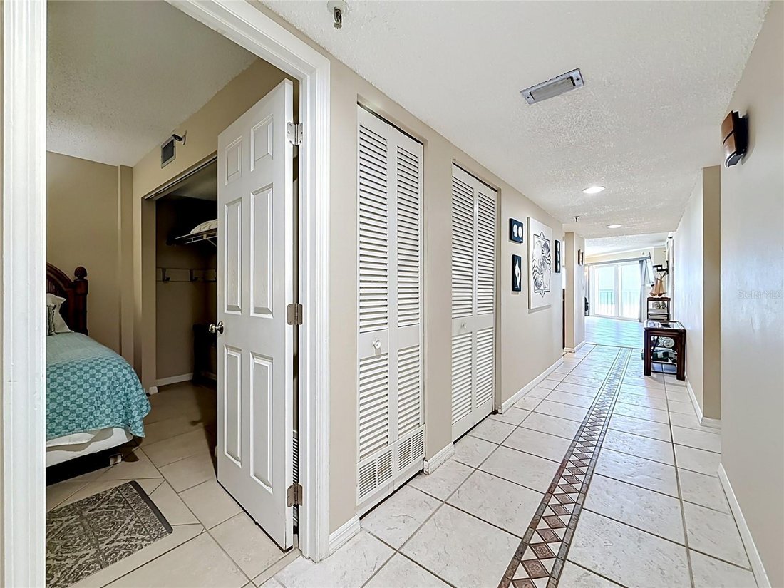 Condo in Indian Shores, Florida, United States 4 - 18066668