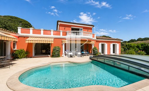 Villa à Bagnols-en-Forêt, Provence-Alpes-Côte d'Azur, France 1