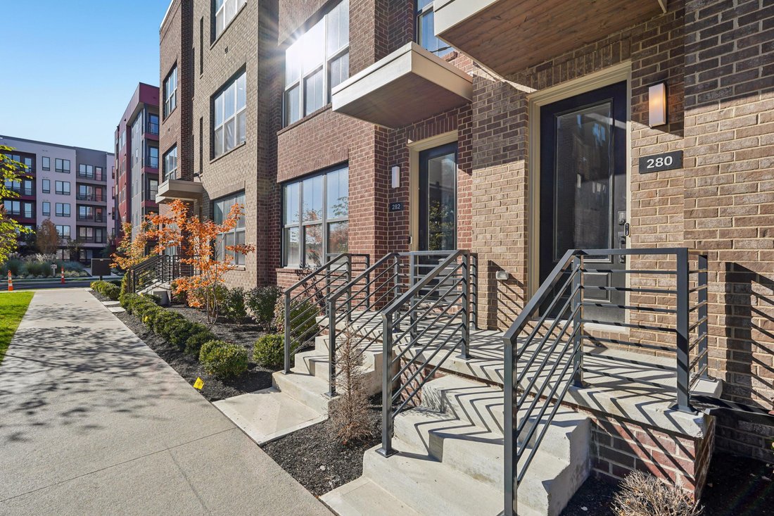 Condo in Columbus, Ohio, United States 3 - 18065716