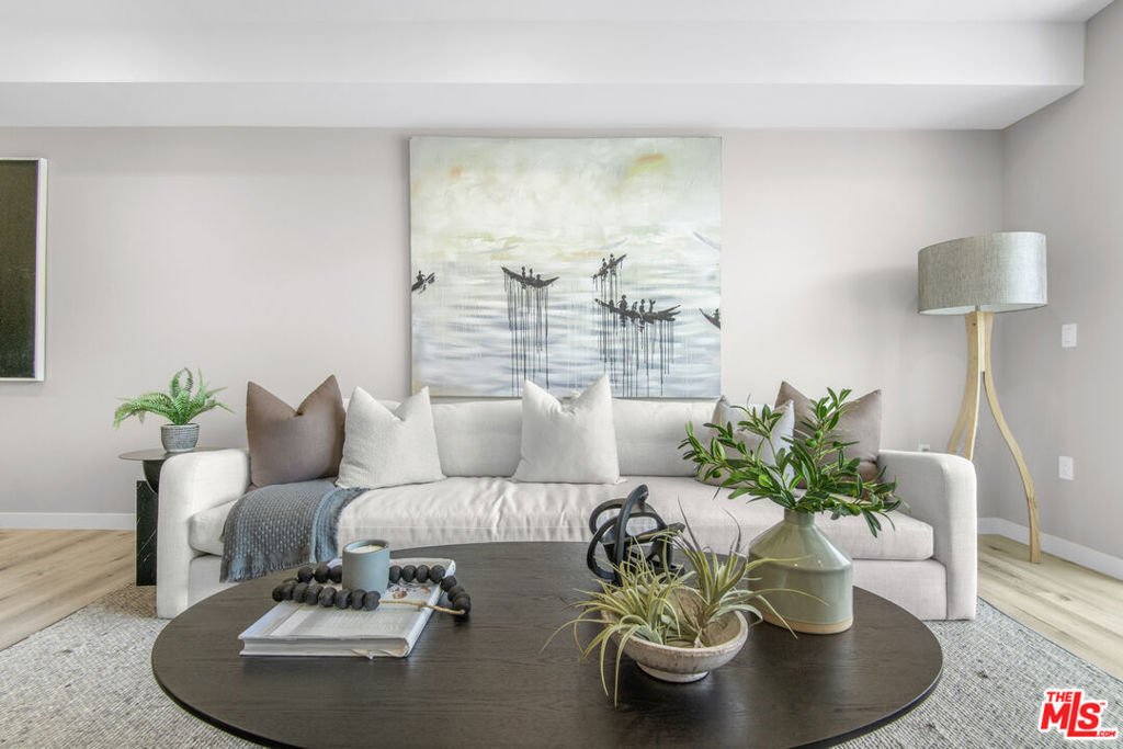 Condo in Los Angeles, California, United States 5 - 18065958