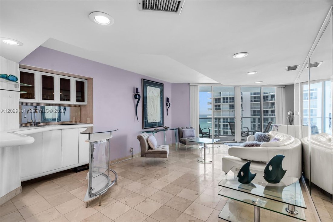 Condo in Sunny Isles Beach, Florida, United States 3 - 18066000