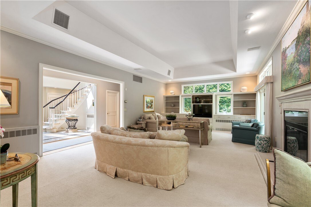 House in Cranston, Rhode Island, United States 4 - 18067674