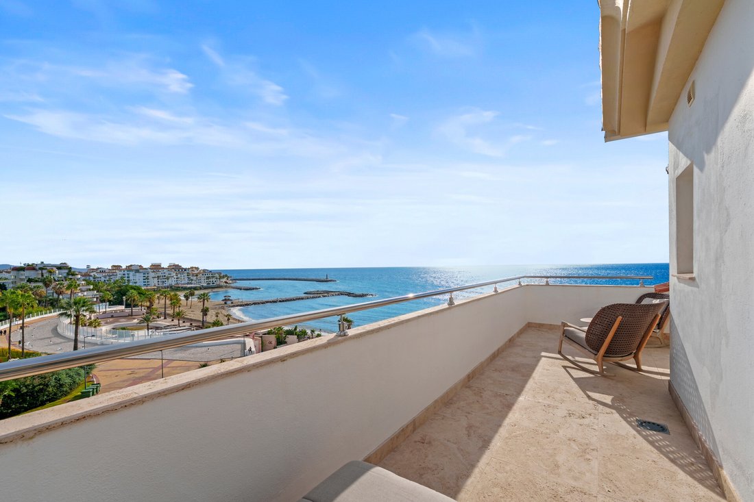 Apartment in Puerto Banus, Marbella, Spain 1 - 18067573