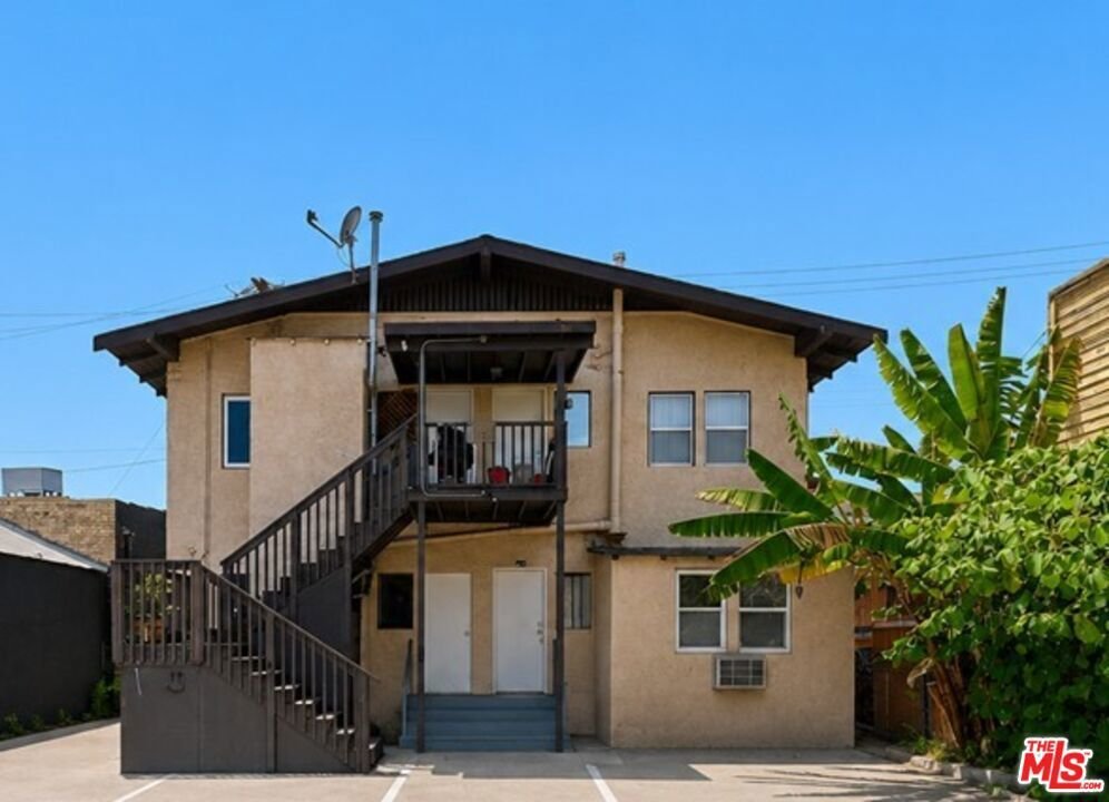 Los Angeles, California, United States 4 - 17326428