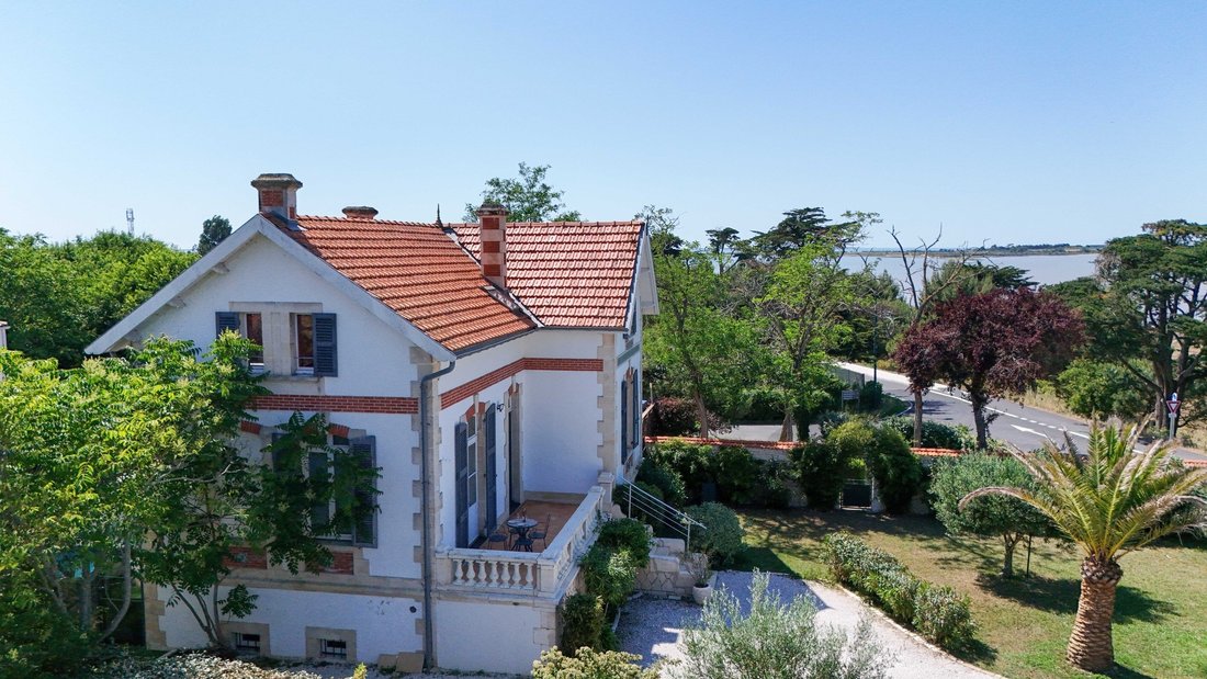 House in Port-des-Barques, Nouvelle-Aquitaine, France 1 - 15030391