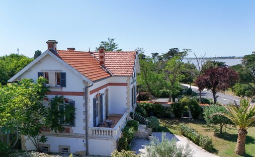 Maison à Port-des-Barques, Nouvelle-Aquitaine, France 1