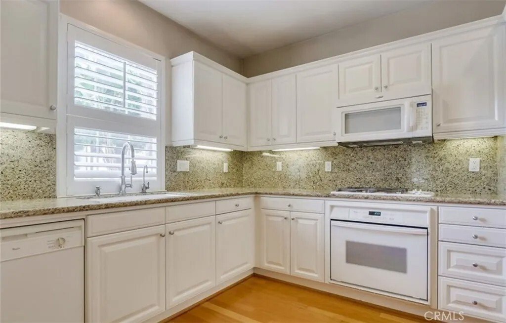 Condo in Irvine, California, United States 3 - 18066372