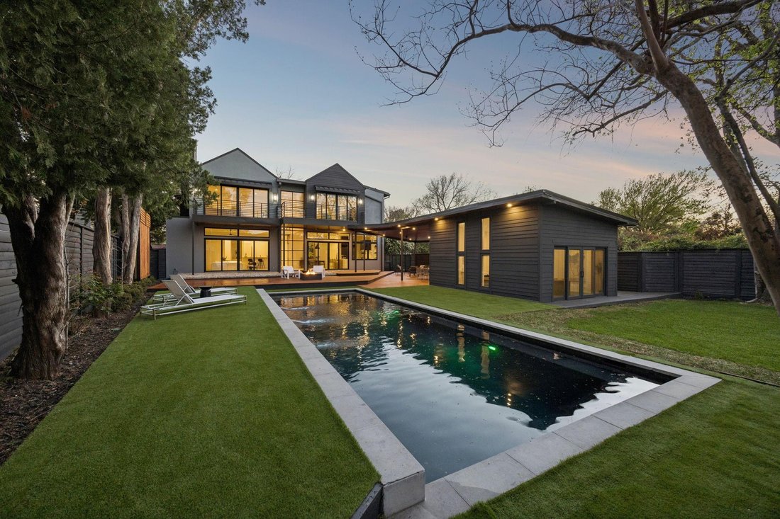 House in Dallas, Texas, United States 2 - 17702115