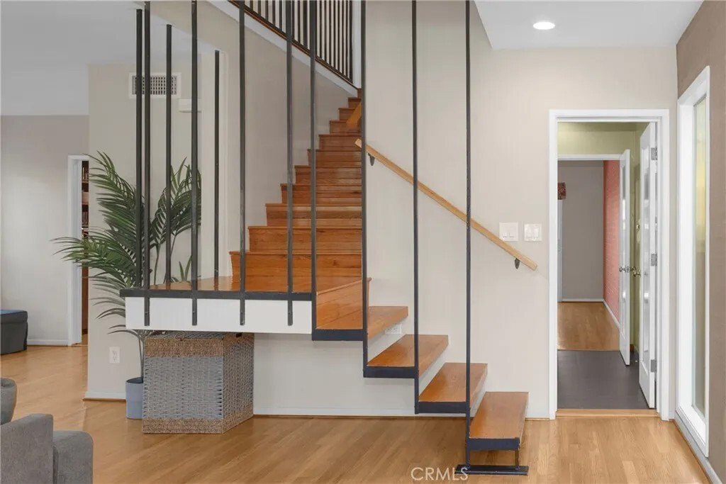 House in Signal Hill, California, United States 5 - 17552801