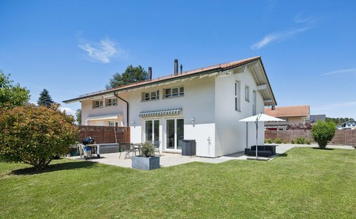 Casa a Cugy, Vaud, Svizzera 1