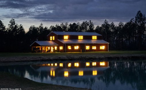 House in Hazlehurst, Georgia, United States 1