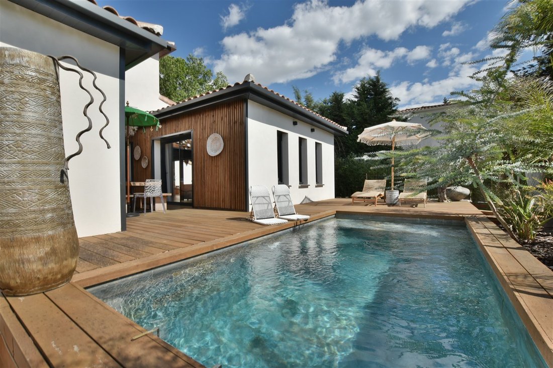 Villa in Langlade, Occitania, France 4 - 18066793