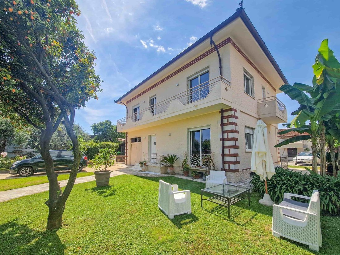 Villa in Pietrasanta, Tuscany, Italy 3 - 18065781