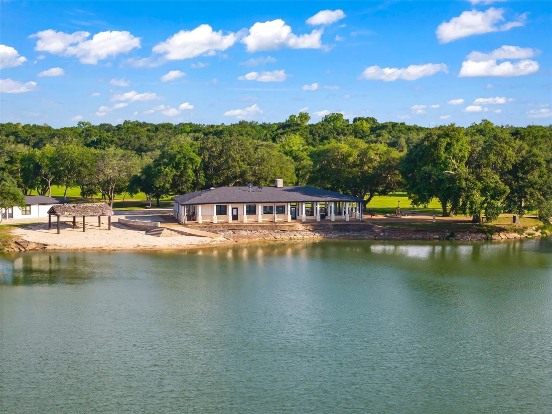 Farm Ranch in Wallis, Texas, United States 5 - 18066673