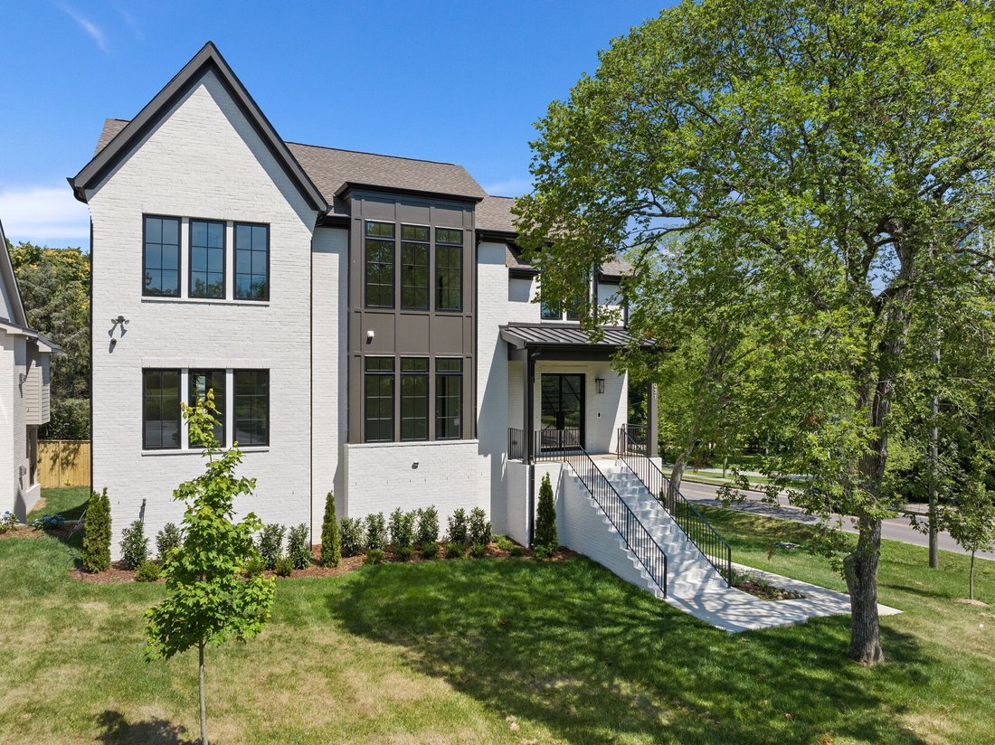 Co Op in Forest Hills, Tennessee, United States 1 - 18066097