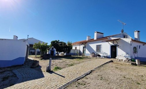 Farm Ranch in Sao Mancos e Sao Vicente do Pigeiro, Évora District, Portugal 1
