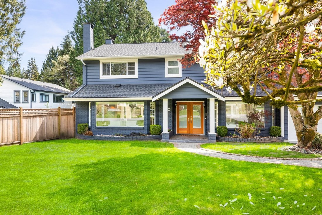 House in West Vancouver, British Columbia, Canada 1 - 18067509