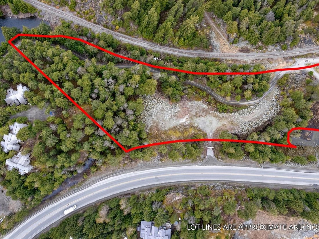 Land in Whistler, British Columbia, Canada 3 - 18068472