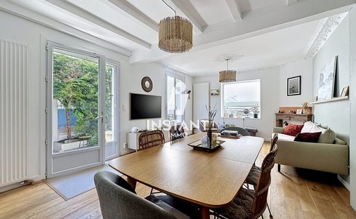 House in Charentonneau, Maisons-Alfort, France 1