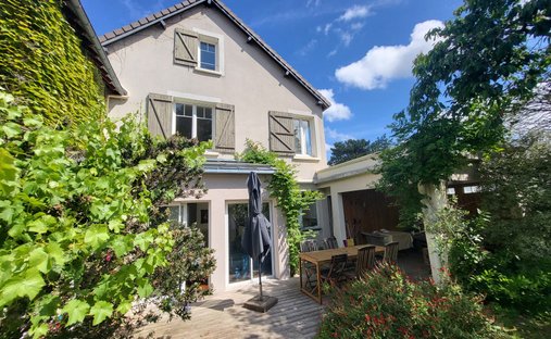 Haus in Caen, Normandie, Frankreich 1