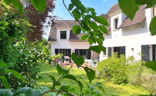 House in Centre Montmorency, Montmorency, France 1