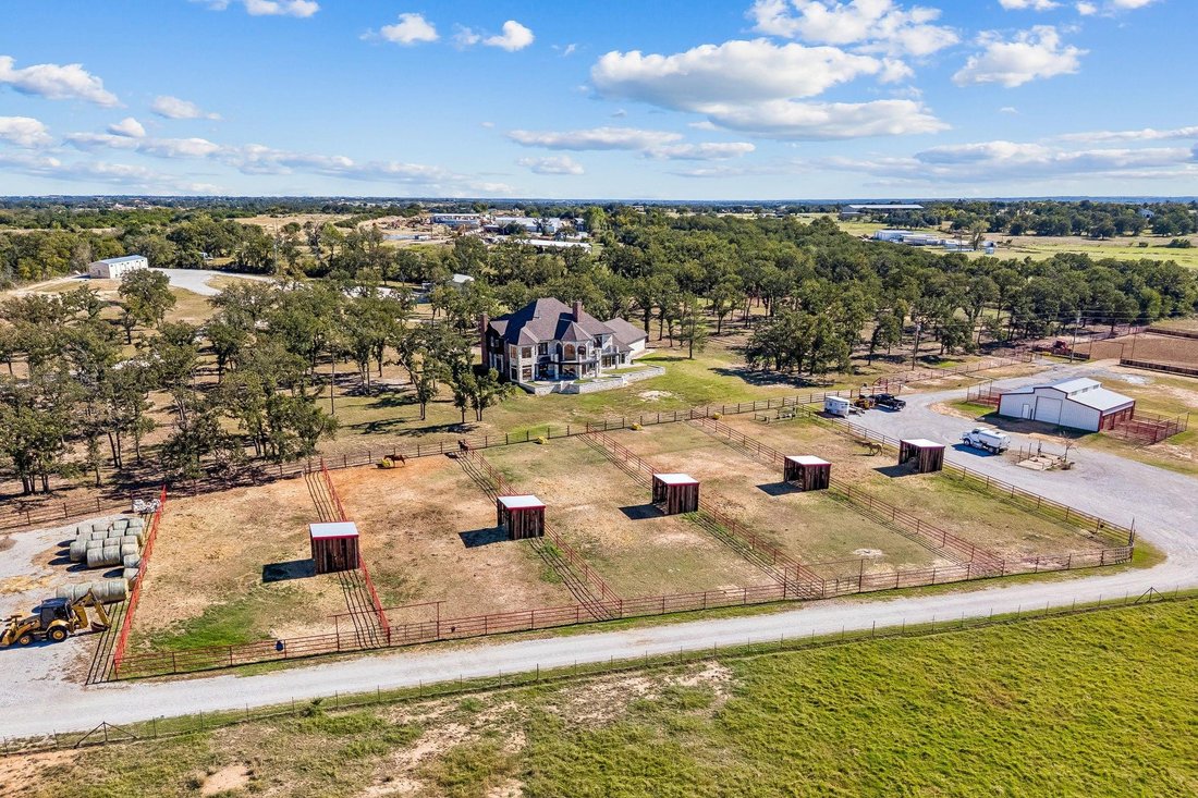 House in Stephenville, Texas, United States 2 - 16493775