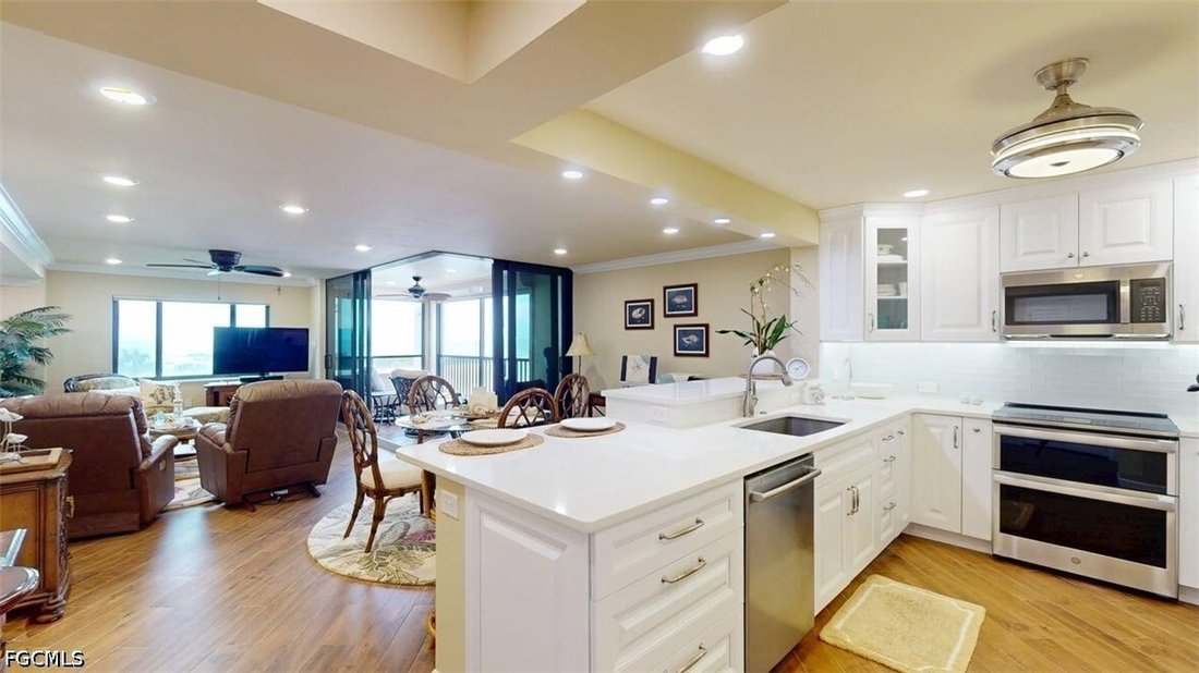 Condo in Fort Myers Beach, Florida, United States 5 - 18065887