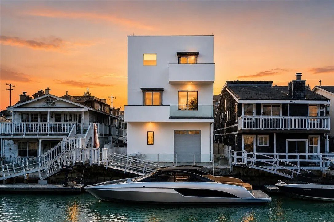 House in Huntington Beach, California, United States 3 - 18026681