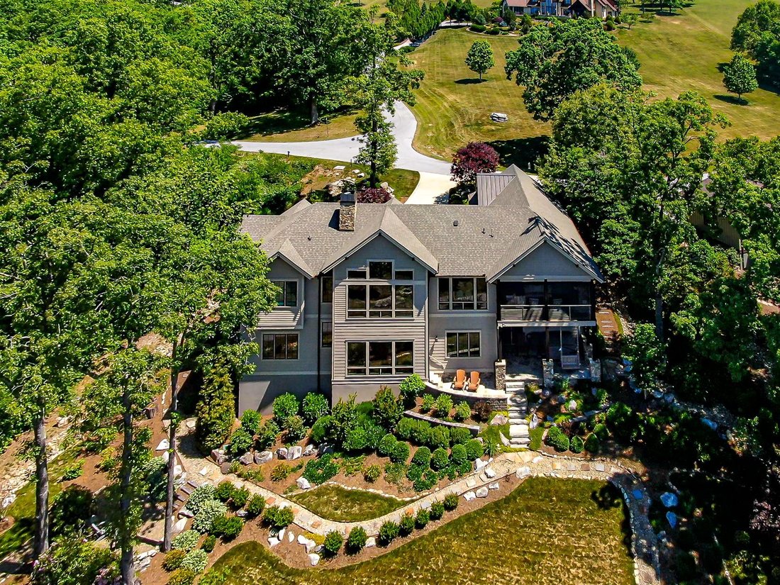 House in Hendersonville, North Carolina, United States 2 - 18068647
