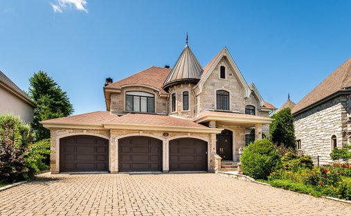 Casa a Candiac, Québec, Canada 1