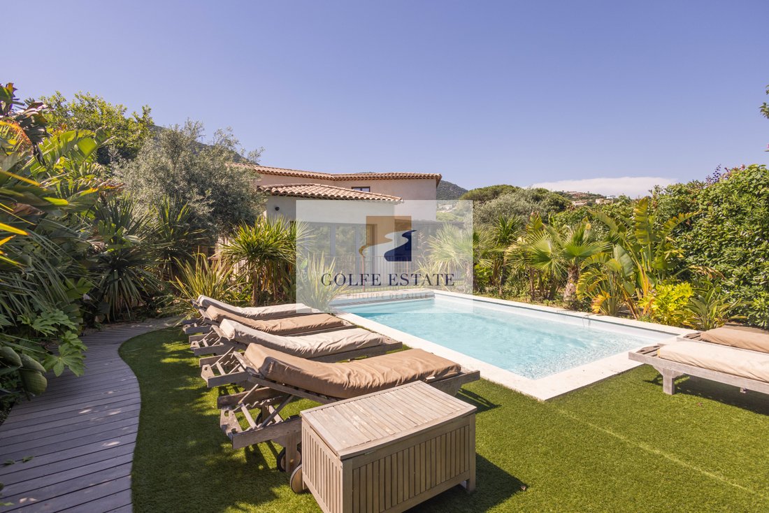 Villa in Nord, Cavalaire-sur-Mer, France 2 - 18066856