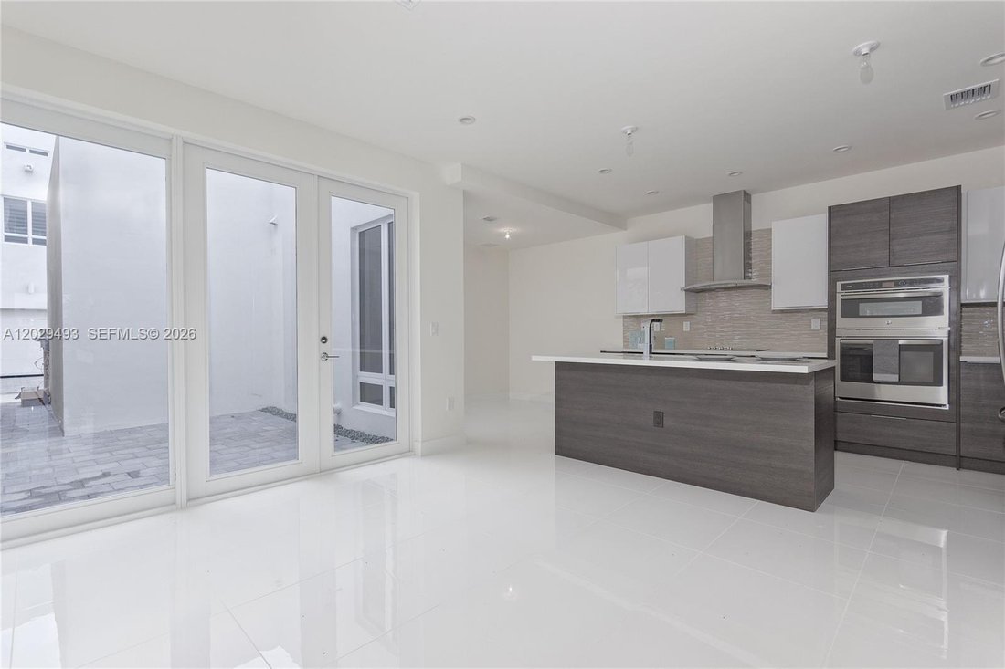 Townhouse in Doral, Florida, United States 5 - 18065936