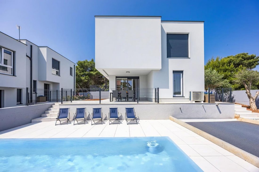 Villa in Premantura, Istria County, Croatia 2 - 18068204