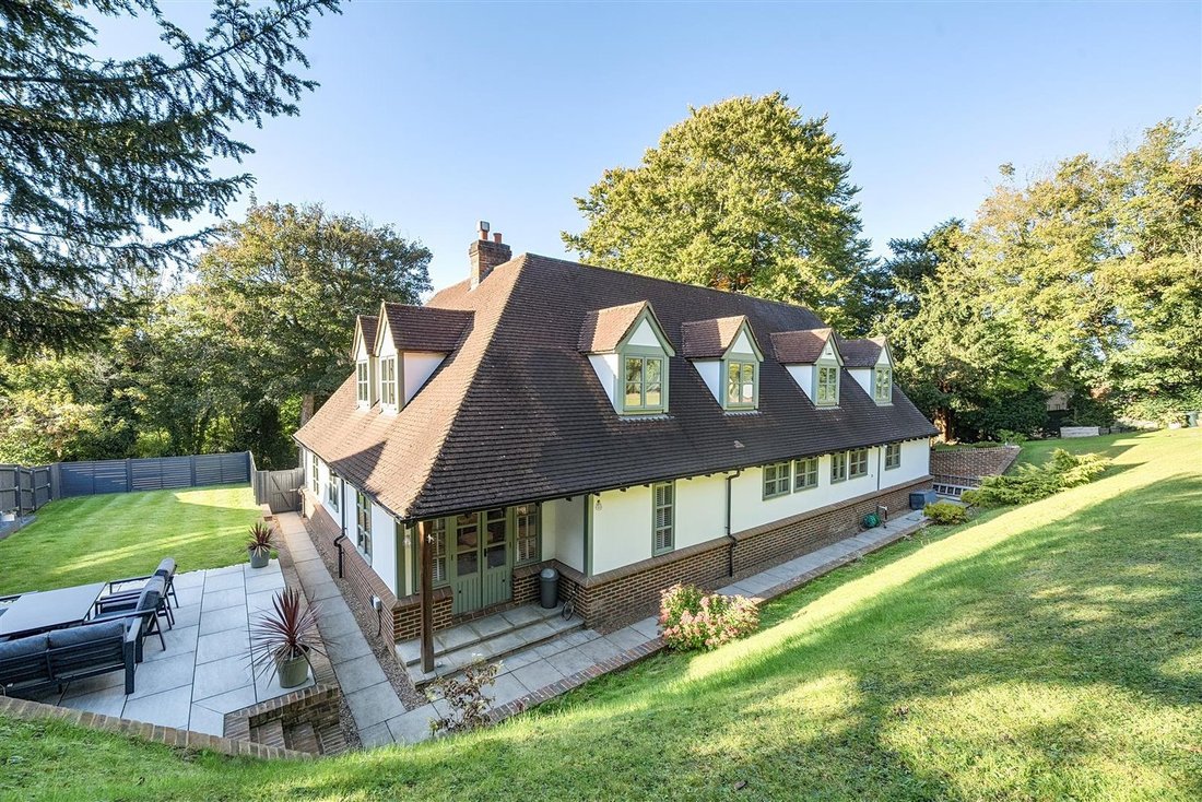 Haus in Coulsdon, London Borough of Croydon, England 4 - 18065770