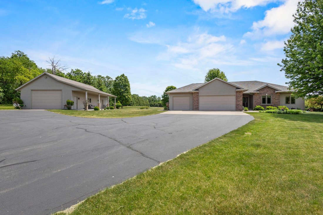 House in Green Lake, Wisconsin, United States 4 - 18066955