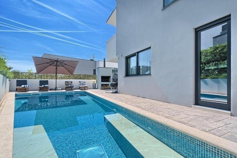 Villa in Stobrec, Split-Dalmatia County, Croatia 2 - 18067577