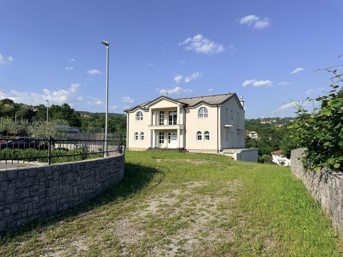 Villa in Mjesni odbor Kastav, Grad Kastav, Primorje-Gorski Kotar County 4 - 18068207