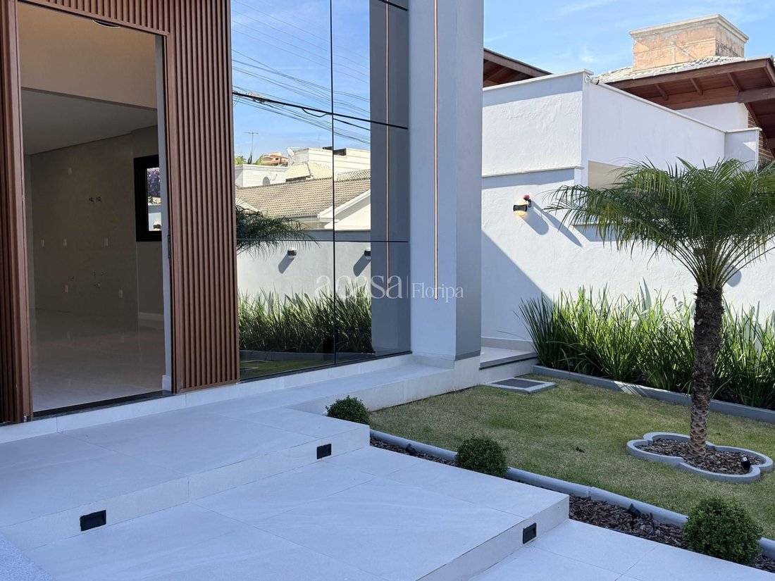 House in Palhoça, State of Santa Catarina, Brazil 2 - 18067639