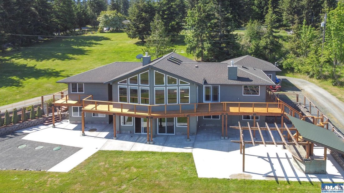 House in Port Angeles, Washington, United States 1 - 18067454