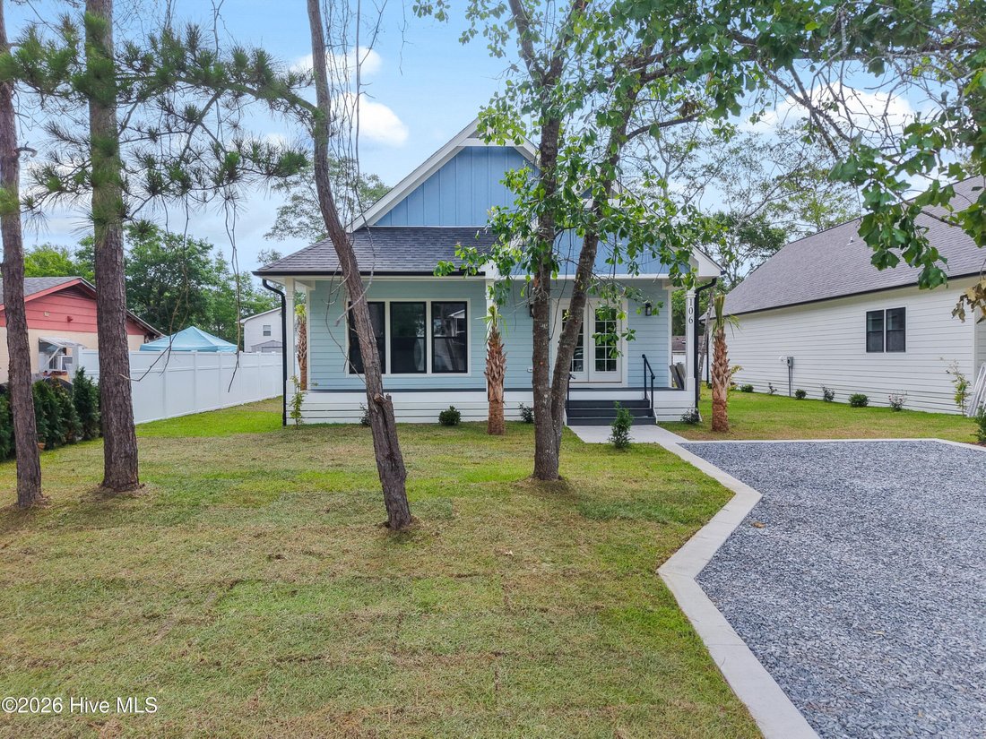 House in Oak Island, North Carolina, United States 2 - 17988629