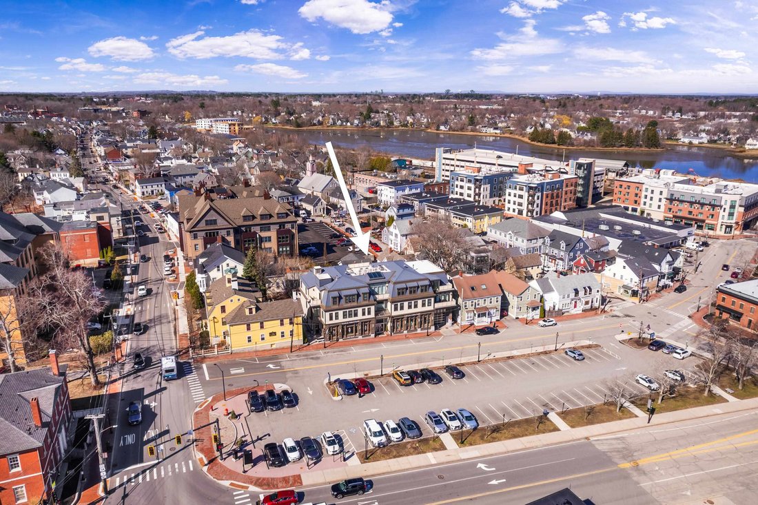 Portsmouth, New Hampshire, United States 3 - 17686890
