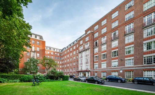 Apartment in St John's Wood, Westminster, England 1