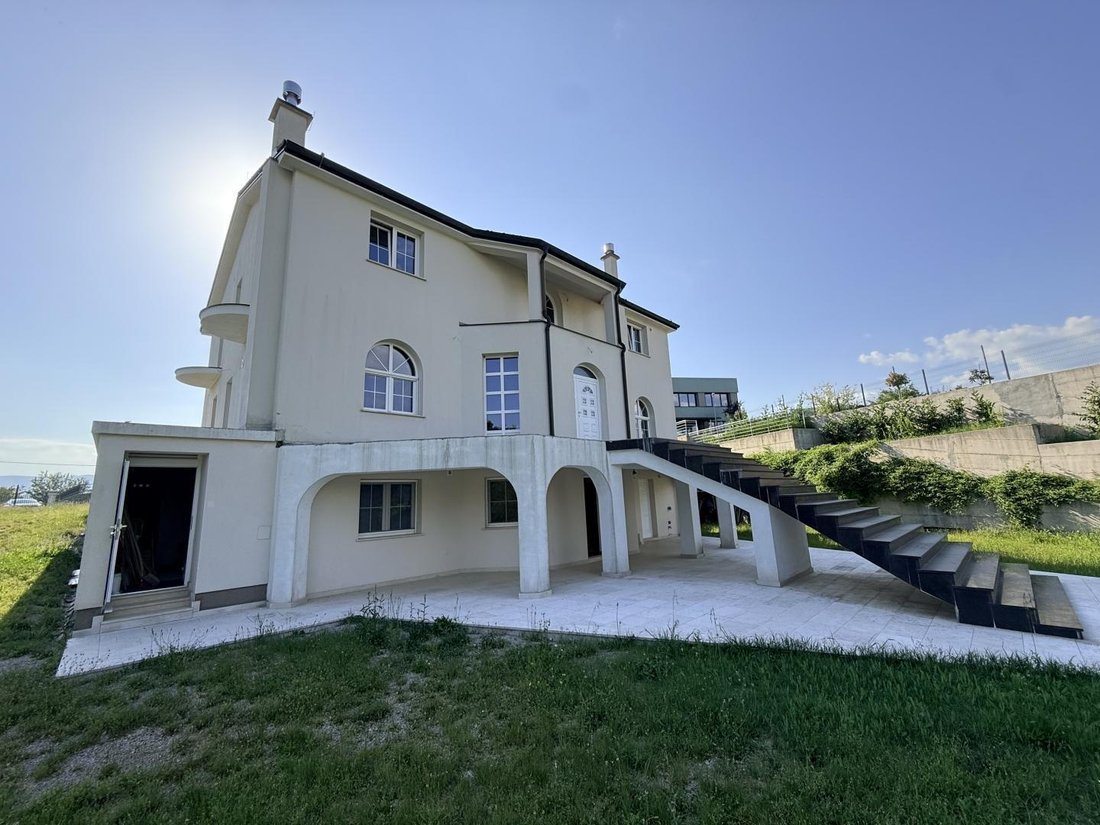 Villa in Mjesni odbor Kastav, Grad Kastav, Primorje-Gorski Kotar County 5 - 18068207